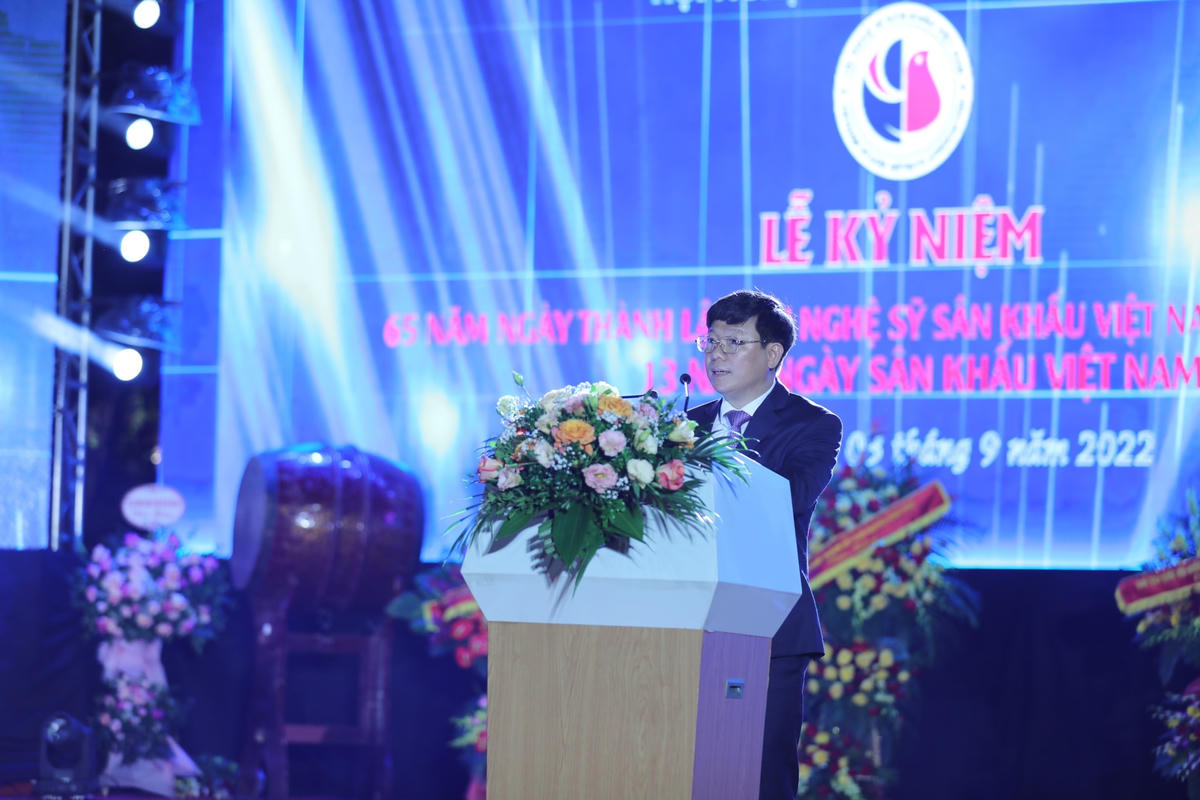 Phó Trưởng Ban Tuyên giáo Trung ương Trần Thanh Lâm phát biểu tại buổi lễ. (ảnh: Thanh Tùng).