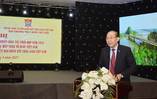 Phó Chủ tịch UBTƯ MTTQ Việt Nam Hoàng Công Thủy phát biểu tại Hội nghị.