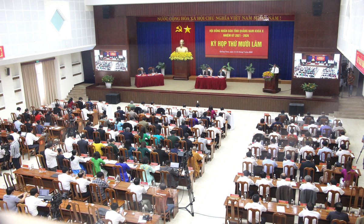 Quang cảnh khai mạc kỳ họp thứ 15, HĐND tỉnh Quảng Nam khóa X.