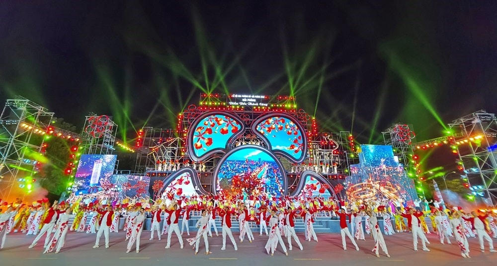 Chương trình nghệ thuật tại Lễ hội Hoa Phượng Đỏ - Hải Phòng 2022.