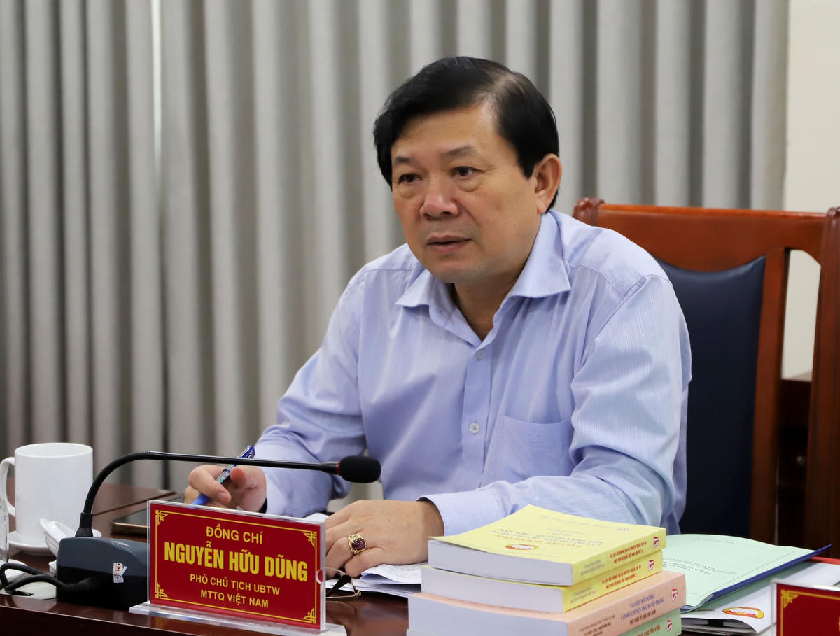 Phó Chủ tịch Nguyễn Hữu Dũng tại buổi làm việc.