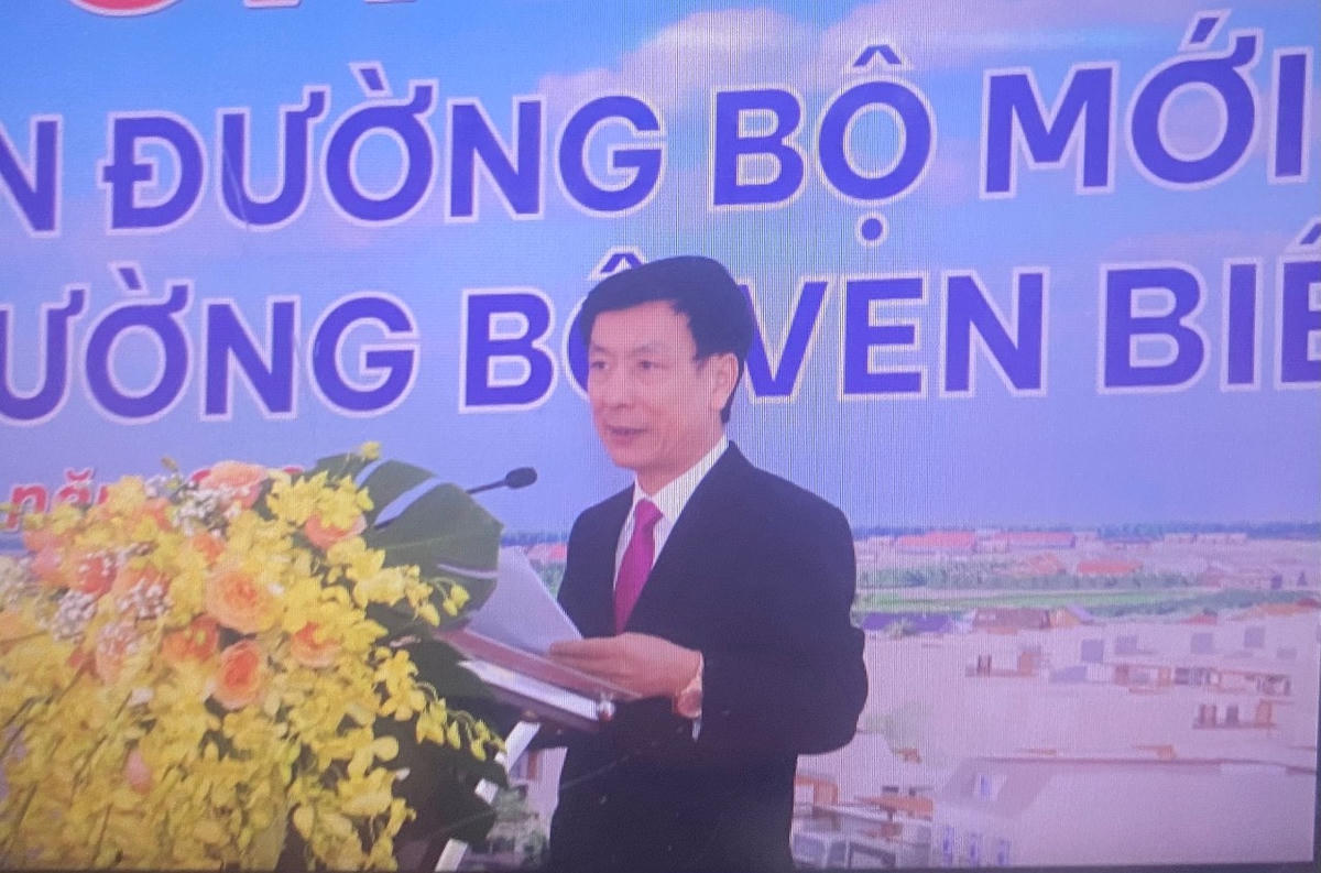 Chủ tịch UBND tỉnh Nam Định Phạm Đình Nghị phát biểu tại buổi lễ.