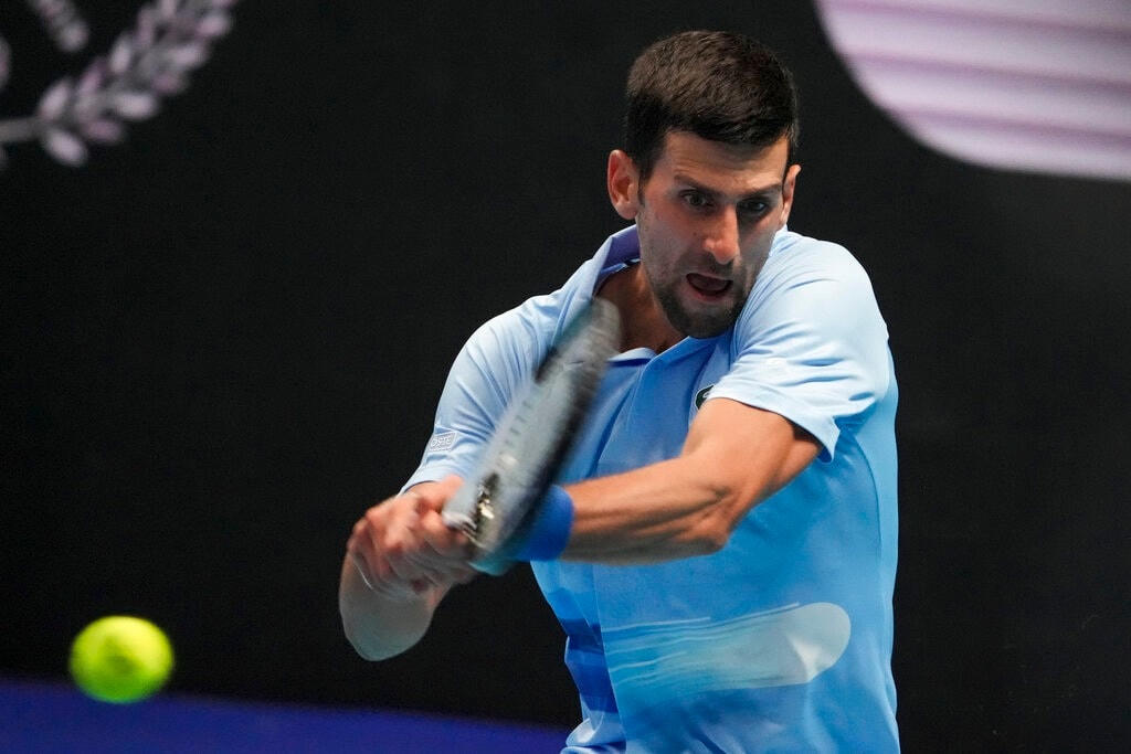 Djokovic giành chiến thắng thuyết phục ở trận ra sân Tel Aviv Open (Ảnh: AP).