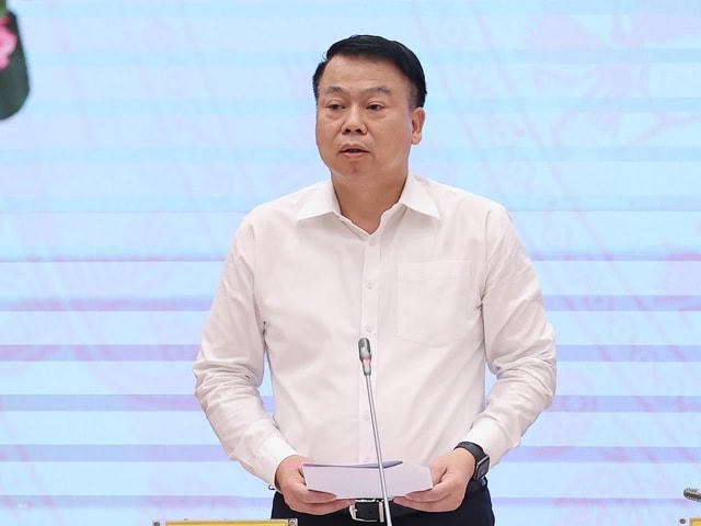 Thứ trưởng Bộ Tài chính Nguyễn Đức Chi tại cuộc họp báo Chính phủ thường kỳ chiều ngày 4/7. Ảnh: VGP.