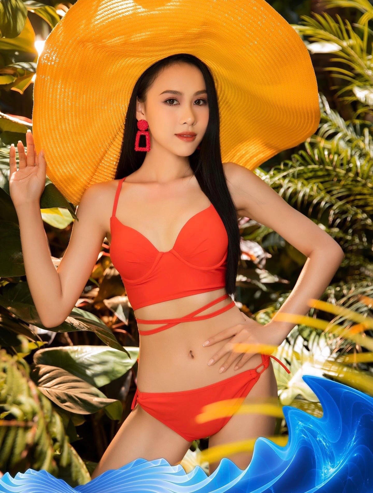 Lê Nguyễn Ngọc Hằng 19 tuổi, hiện đang là sinh viên Trường Đại học Western Sydney. Với chiều cao ấn tượng và nhan sắc ngọt ngào, Ngọc Hằng từng xuất sắc lọt Top 10 Miss World Vietnam 2022.