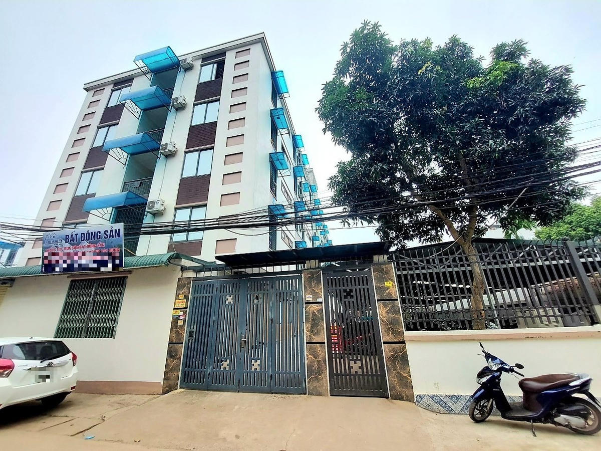 Trước thực trạng này, đầu tháng 12/2022, ông Nguyễn Mạnh Hồng, Chủ tịch UBND huyện Thạch Thất (Hà Nội) đã ký Quyết định 9242/QĐ-UBND thành lập Đoàn thanh tra trách nhiệm đối với UBND các xã Tiến Xuân, Yên Bình, Thạch Hòa, Bình Yên, Tân Xã trong việc kiểm tra, phát hiện, ngăn chặn, xử lý vi phạm đất đai, trật tự xây dựng, môi trường, khoáng sản (từ ngày 1/1/2017 đến ngày 30/11/2022).