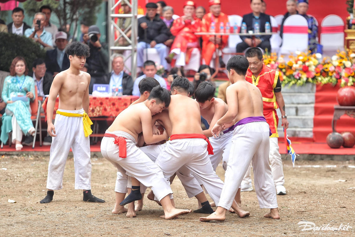 W_vat_cau-le-khanh4.jpg