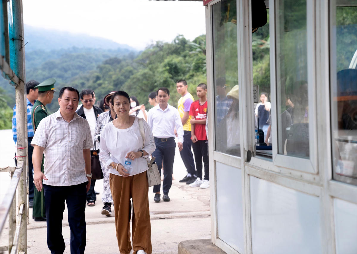 Chương trình nhằm tạo điều kiện cho giáo viên và học sinh kiều bào đi thăm và tìm hiểu các di sản văn hóa, di tích lịch sử của đất nước Việt Nam.