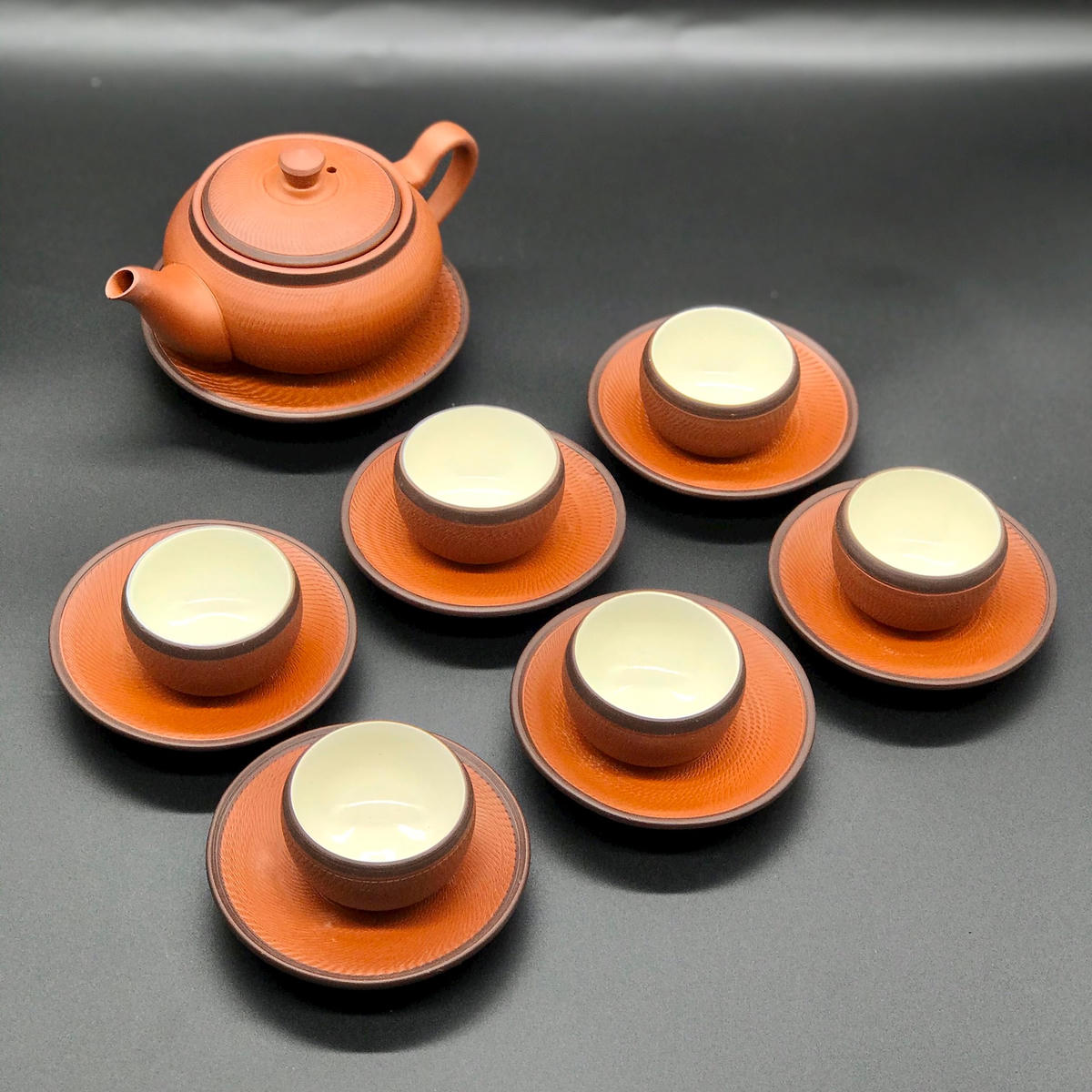 am-chen-do-gach-1.jpg