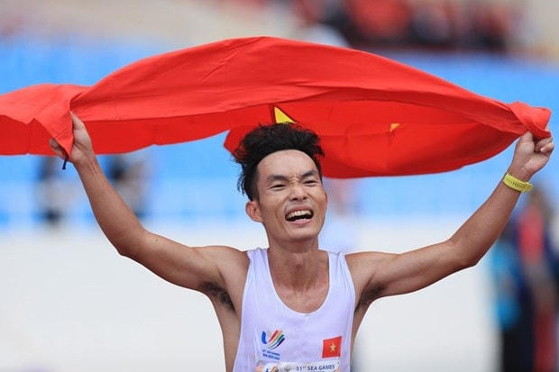 Hoàng Nguyên Thanh đã gây chấn động khi cán đích đầu tiên, giành HCV trong ngày thi đấu cuối cùng.