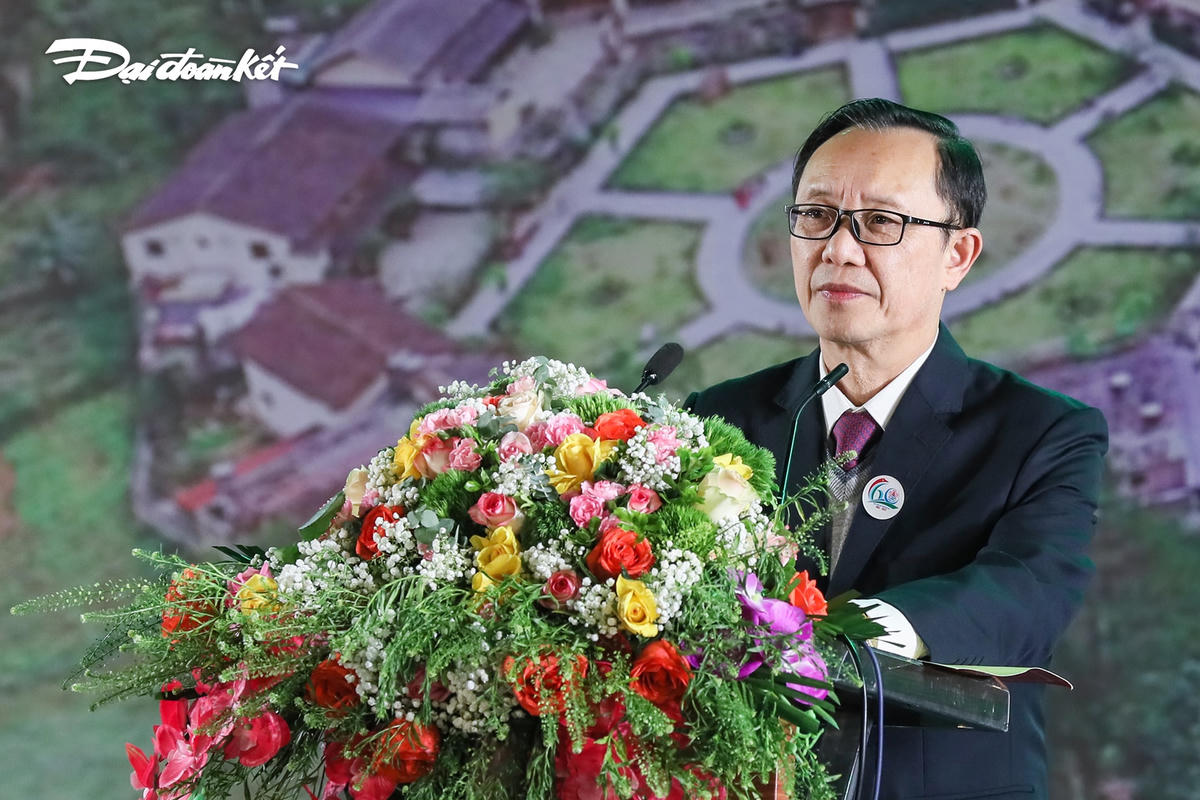 Chủ tịch HĐND tỉnh Hà Giang Thào Hồng Sơn phát biểu tại buổi lễ.