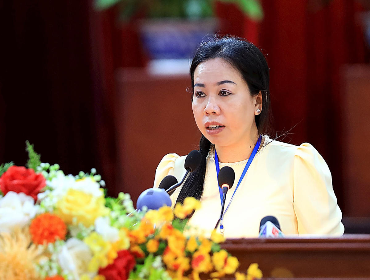 co-thuy.jpg