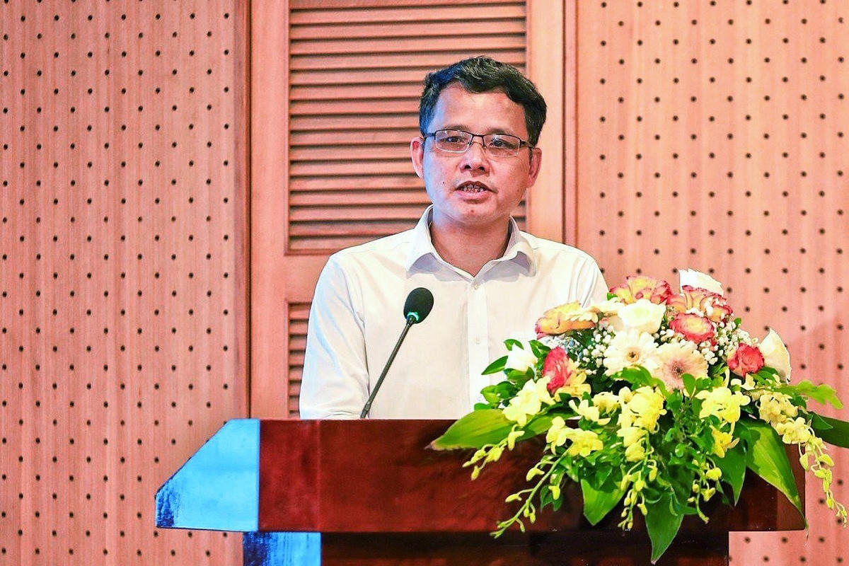 Ông Nguyễn Vũ Hải, Phó cục trưởng Cục Đăng kiểm Việt Nam báo cáo kết quả 6 tháng đầu năm.