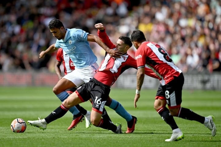 Man City tấn công dồn dập trong phần lớn thời gian của trận đấu.  