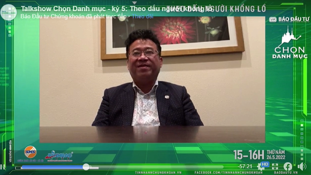 Ông Đặng Thành Tâm trong Talkshow Chọn Danh mục "Theo dấu chân người khổng lồ" do Báo đầu tư tổ chức.