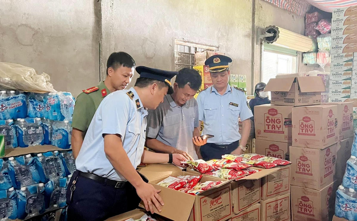 Lực lượng chức năng phát hiện 367 gói bột nêm có dấu hiệu giả mạo nhãn hiệu.