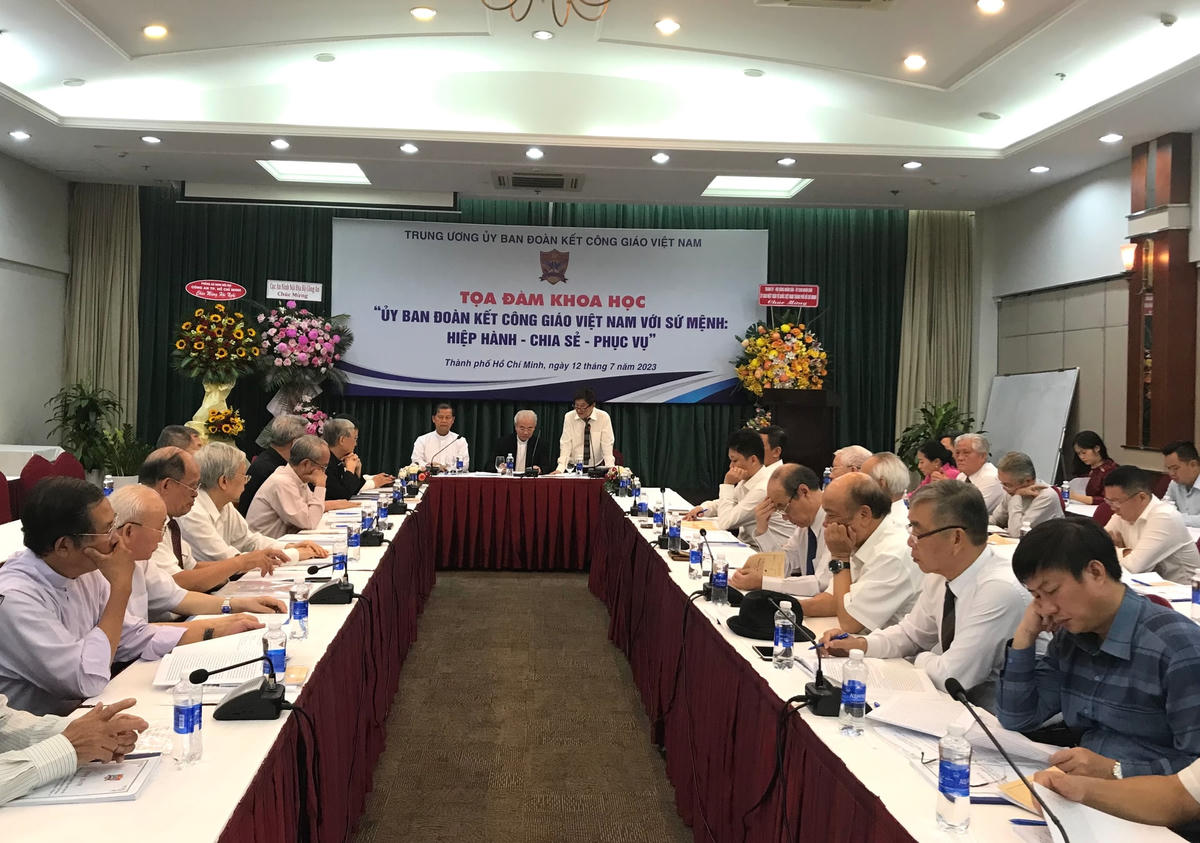 Quang cảnh buổi tọa đàm.