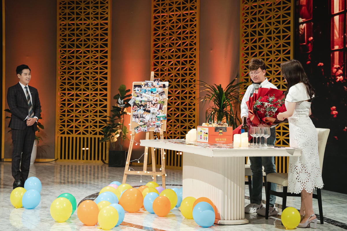 Nhạc sĩ Sỹ Luân và MC Liên Thảo là khách mời của "Khách sạn 5 sao".