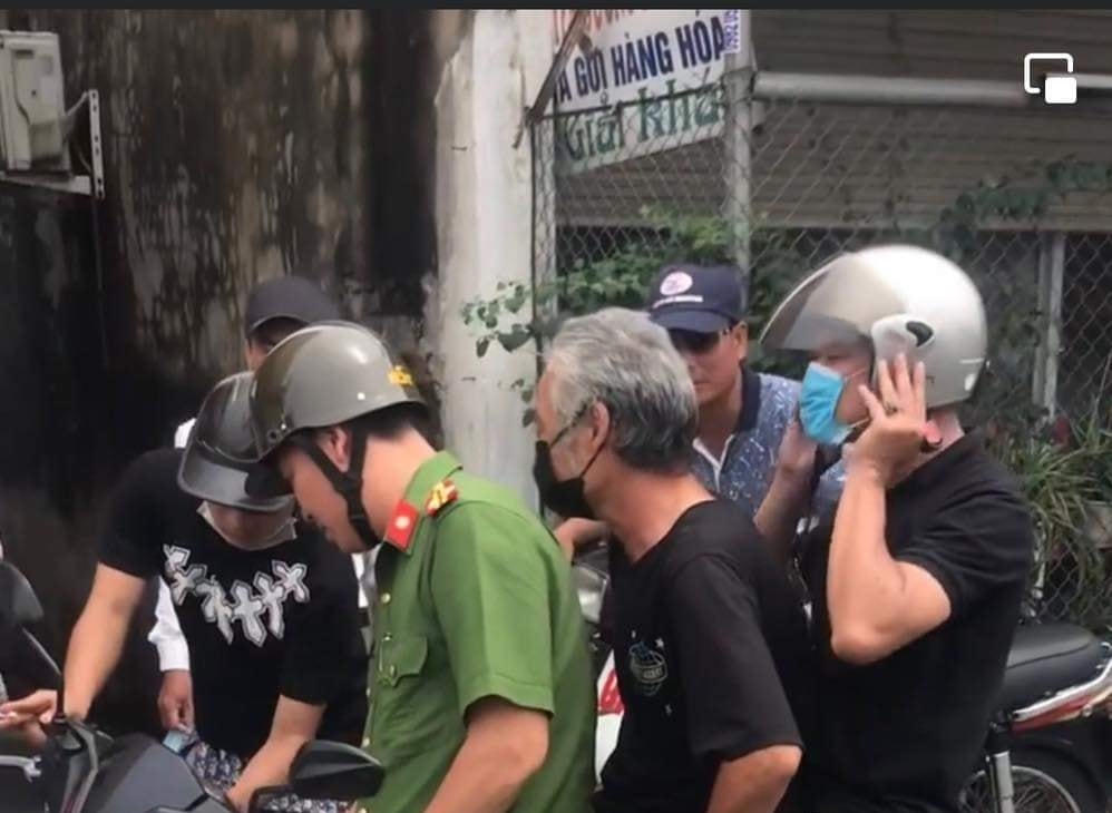 Công an huyện Tiên Lãng bắt được Trần Hữu C. khi nghi phạm đang trên đường lẩn trốn.