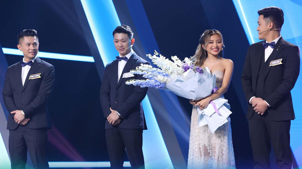 Phan Mỹ Tuyết tại "Người ấy là ai" là người mẫu ảnh. 