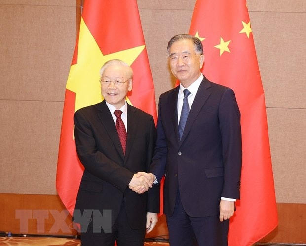 Tổng Bí thư Nguyễn Phú Trọng hội kiến Chủ tịch Chính hiệp Trung Quốc Uông Dương. (Ảnh: Trí Dũng/TTXVN).