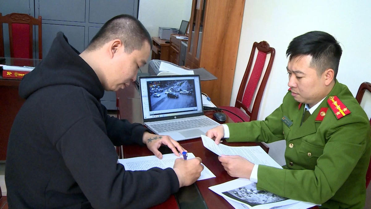 Được gia đình vận động, Lê Hà Đông đã đến cơ quan Công an đầu thú.