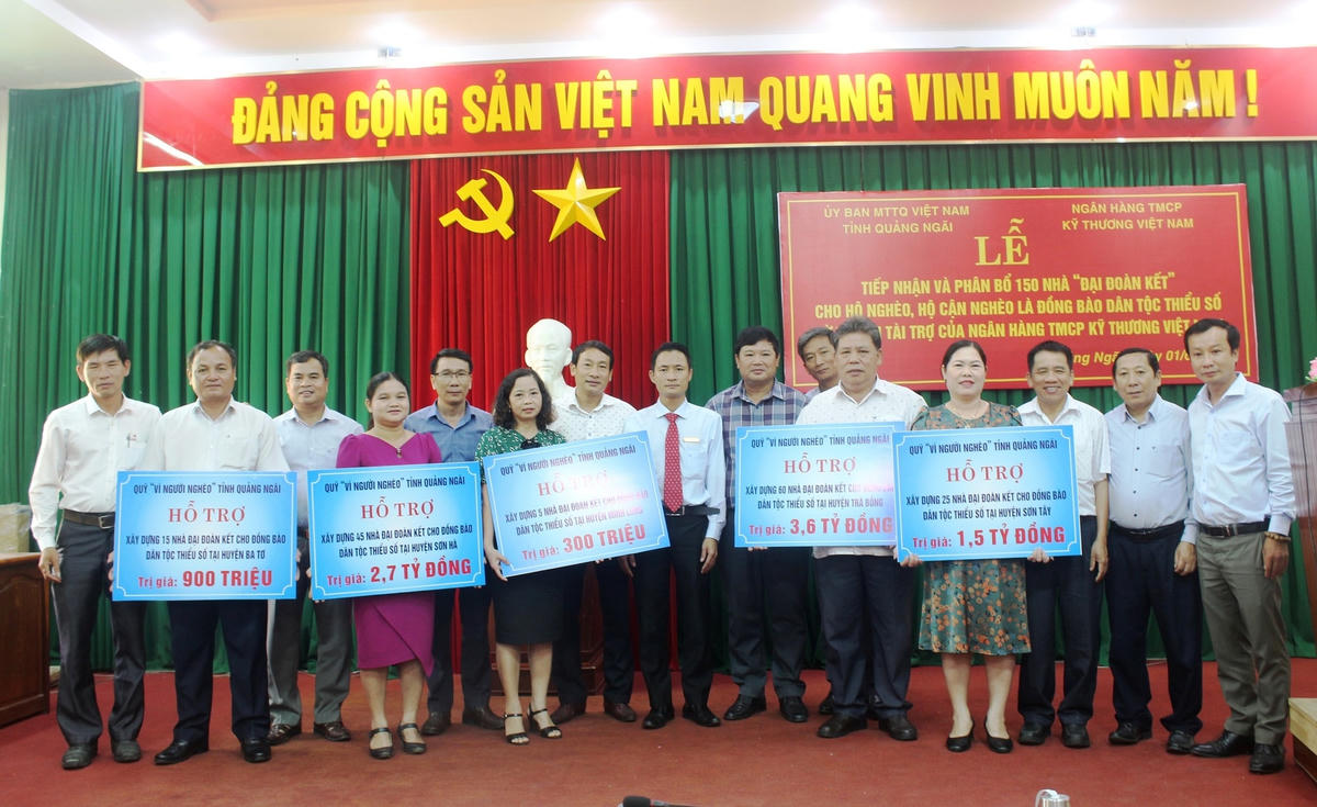 Phân bổ 150 ngôi nhà Đại đoàn kết cho 5 huyện miền núi Quảng Ngãi.