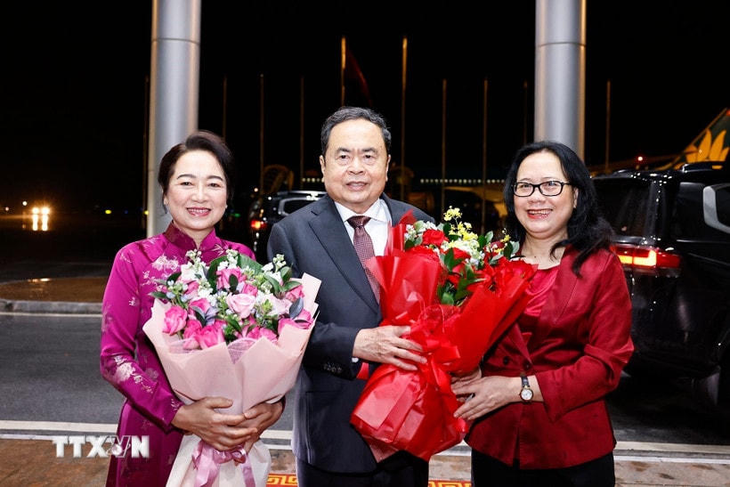 Lễ tiễn Chủ tịch Quốc hội Trần Thanh Mẫn và Phu nhân tại Sân bay Quốc tế Nội Bài, Hà Nội. (Ảnh: Doãn Tấn/TTXVN)