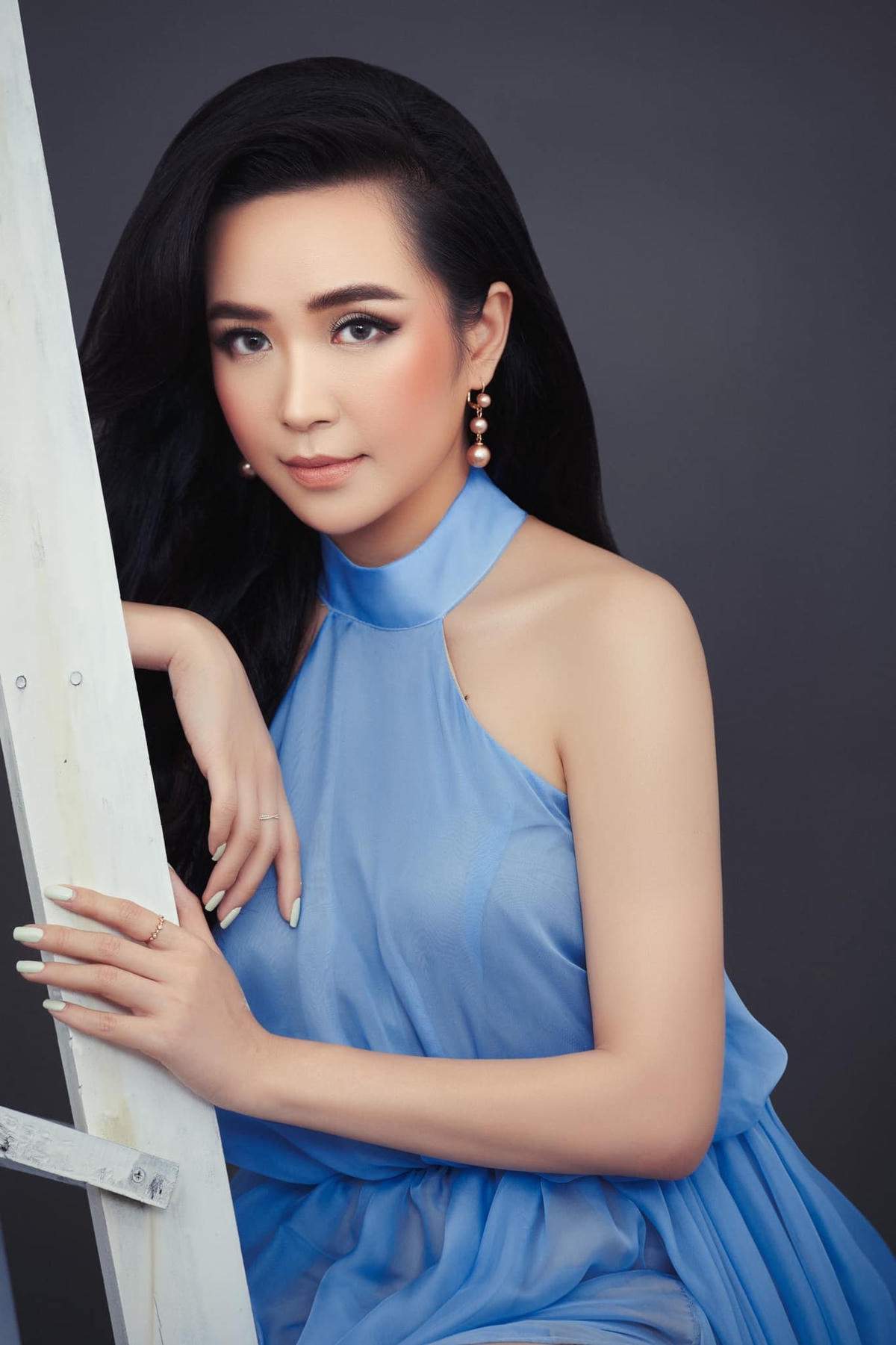 Ở tuổi 29, Kim Oanh chưa thấy đủ duyên gặp được một người đủ thấu hiểu để cô tin tưởng và gắn bó lâu dài.