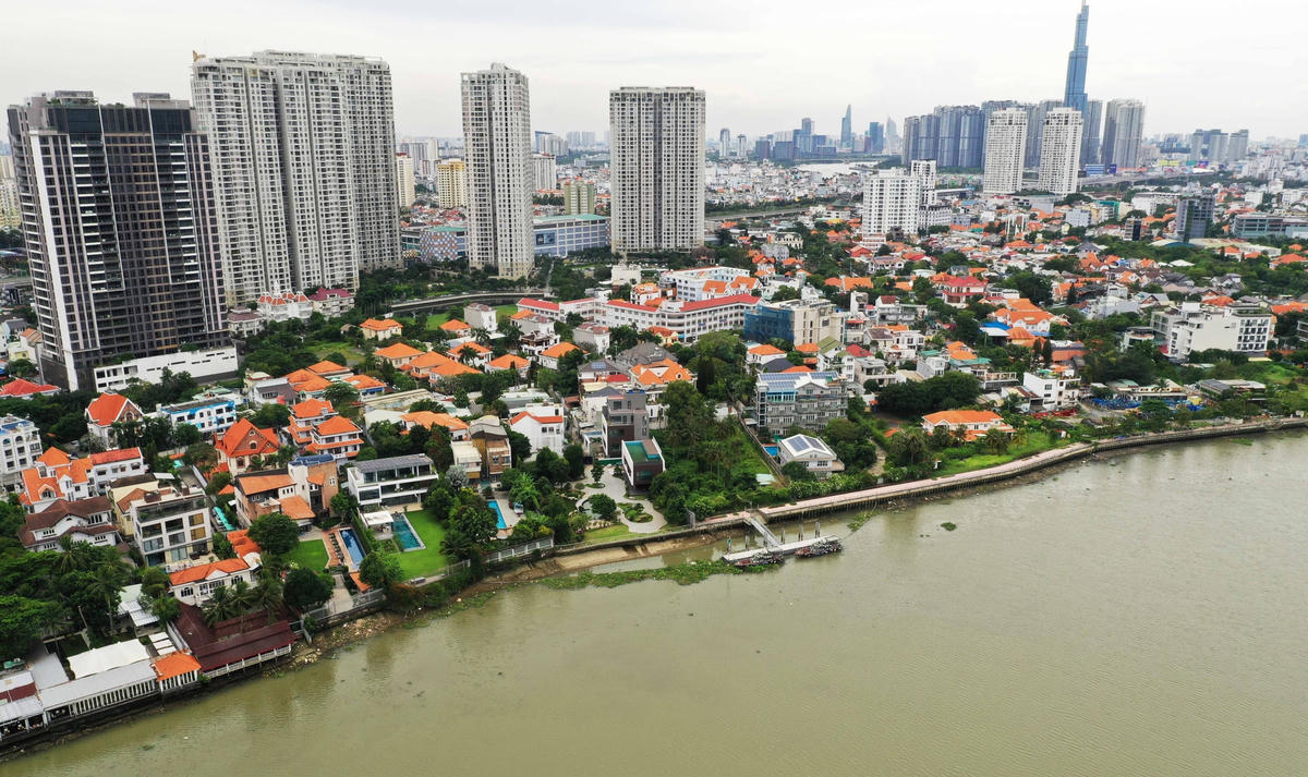 Việc quyết liệt trong giám sát, xử lý các công trình xây dựng trái phép, lấn chiếm cho thấy quyết tâm của TP HCM trong việc đẩy mạnh phát triển kè sông và kinh tế dịch vụ ven sông. 