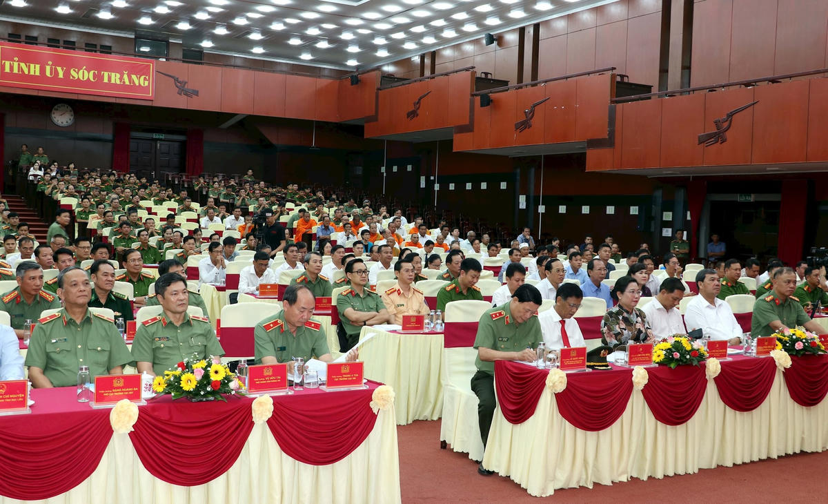 1-img_7893.jpg