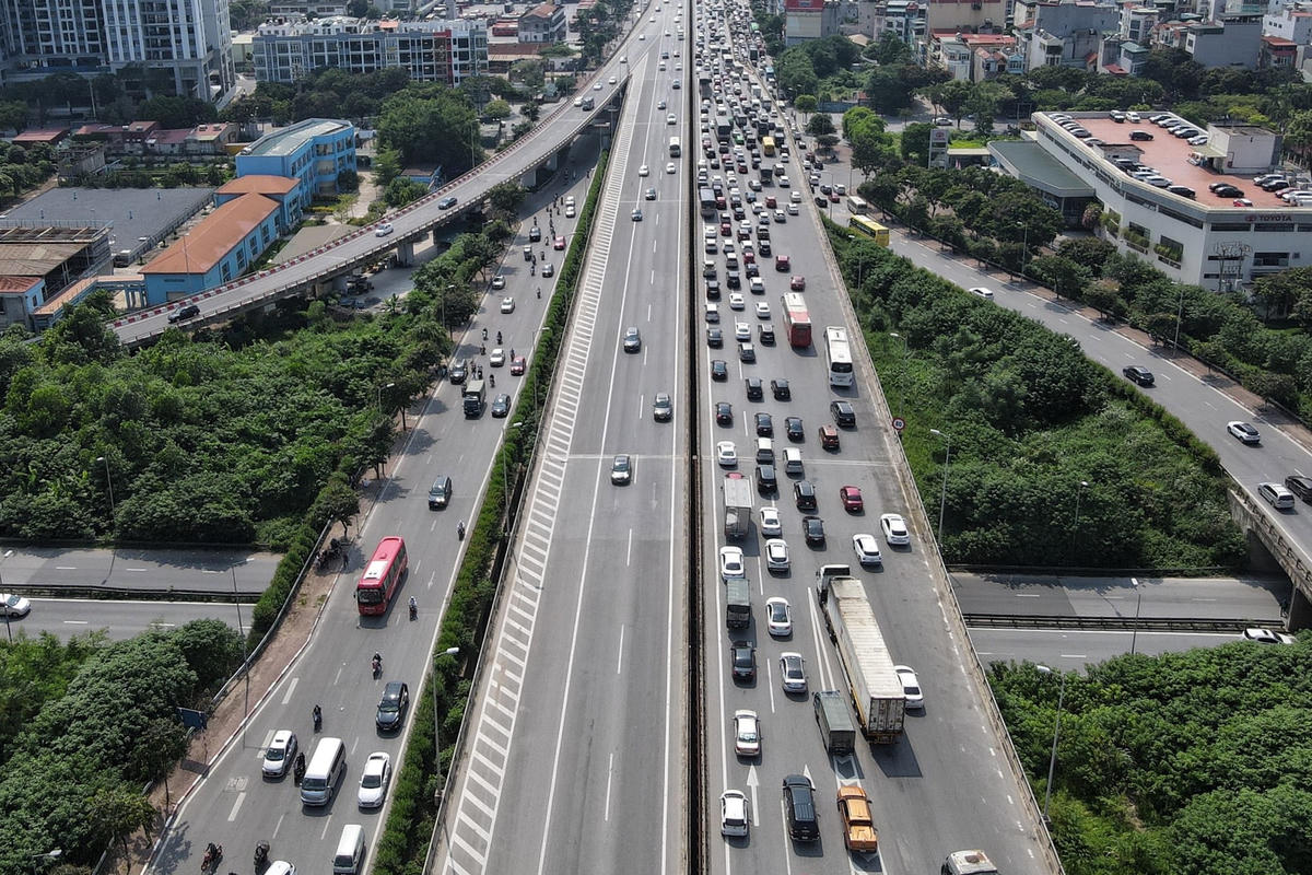 Bởi vậy, theo Sở GTVT Hà Nội, việc hình thành tuyến đường theo quy hoạch, giải quyết tình trạng ùn tắc, đảm bảo trật tự an toàn giao thông cho khu vực nội thành, góp phần thúc đẩy phát triển kinh tế - xã hội cho quận Hoàng Mai, huyện Thanh Trì và khu vực phía Nam, Đông Nam trung tâm thành phố.