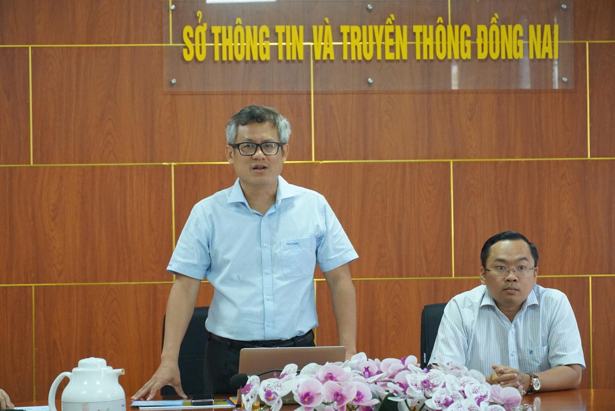 Giám đốc Sở Thông tin – Truyền thông Đồng Nai Tạ Quang Trường chủ trì họp báo. Ảnh: Mạnh Thìn.