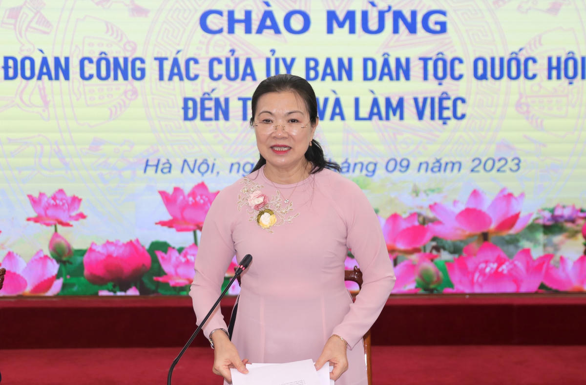 Phó Chủ tịch Trương Thị Ngọc Ánh phát biểu tại buổi tiếp đoàn.