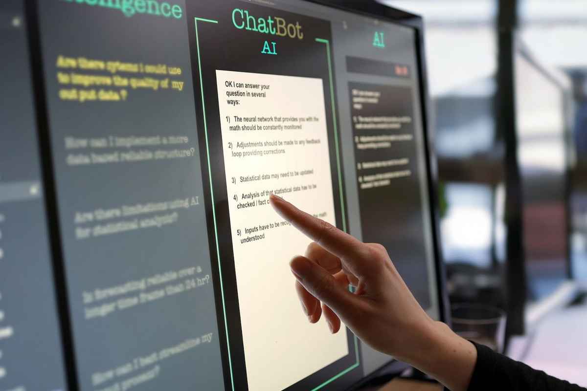 Ngày càng có nhiều kẻ lừa đảo sử dụng các chatbot. Nguồn: New technology.