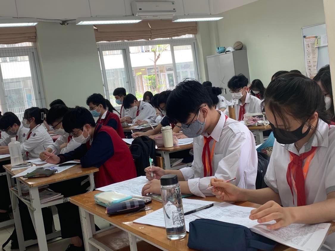 Nhiều học sinh đang lo lắng, căng thẳng quá mức với việc thi cử. Ảnh minh họa.
