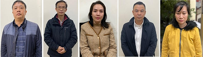 Các bị can Vũ Hồng Quang, Lý Tiến Hùng, Nguyễn Thị Hiền, Đào Minh Dương, Phạm Thị Kim Ngân(từ trái qua phải). Ảnh: Bộ Công an.