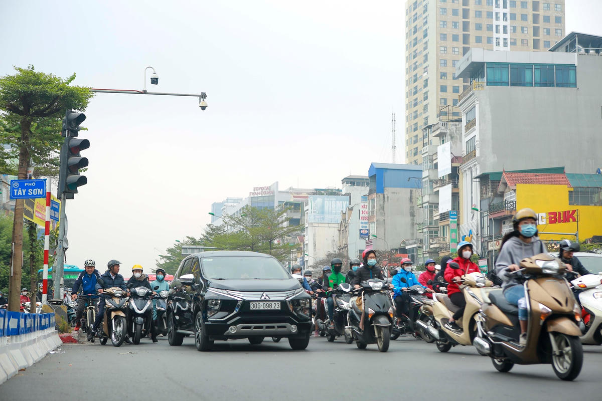 Đặc biệt, tình trạng đi ngược từ đường Trường Chinh (đoạn giáp Nguyễn Trãi) sang phố Tây Sơn đã được ngăn chặn hiệu quả.