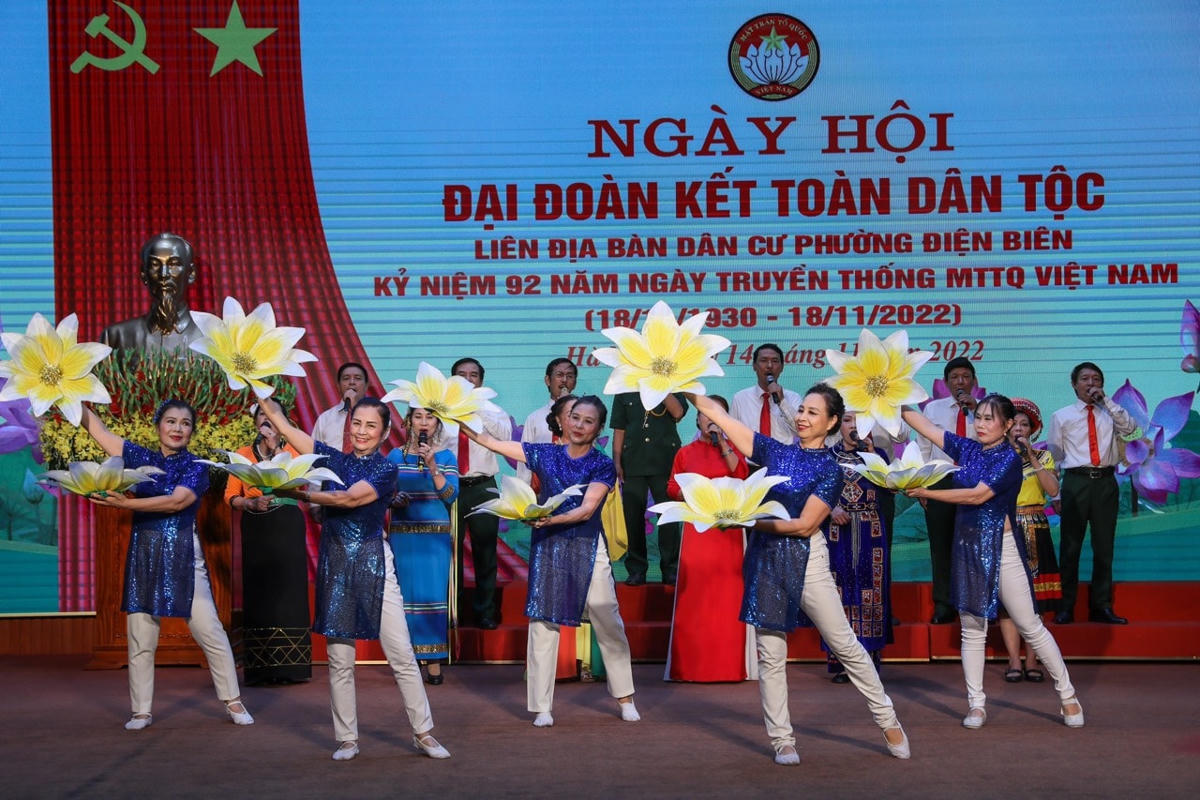 Một tiết mục văn nghệ tại Ngày hội.