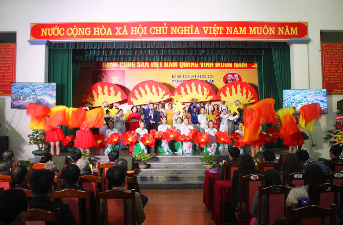Tiết mục văn nghệ tại Lễ kỷ niệm.