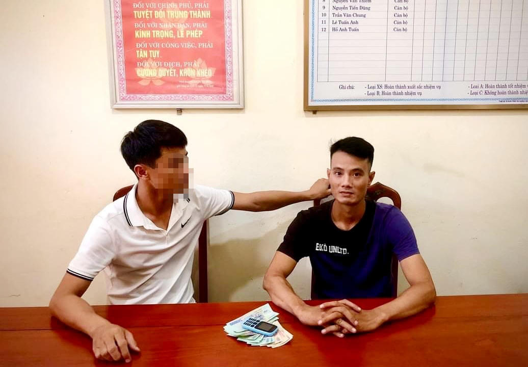 Đối tượng B.H.T. tại cơ quan công an.