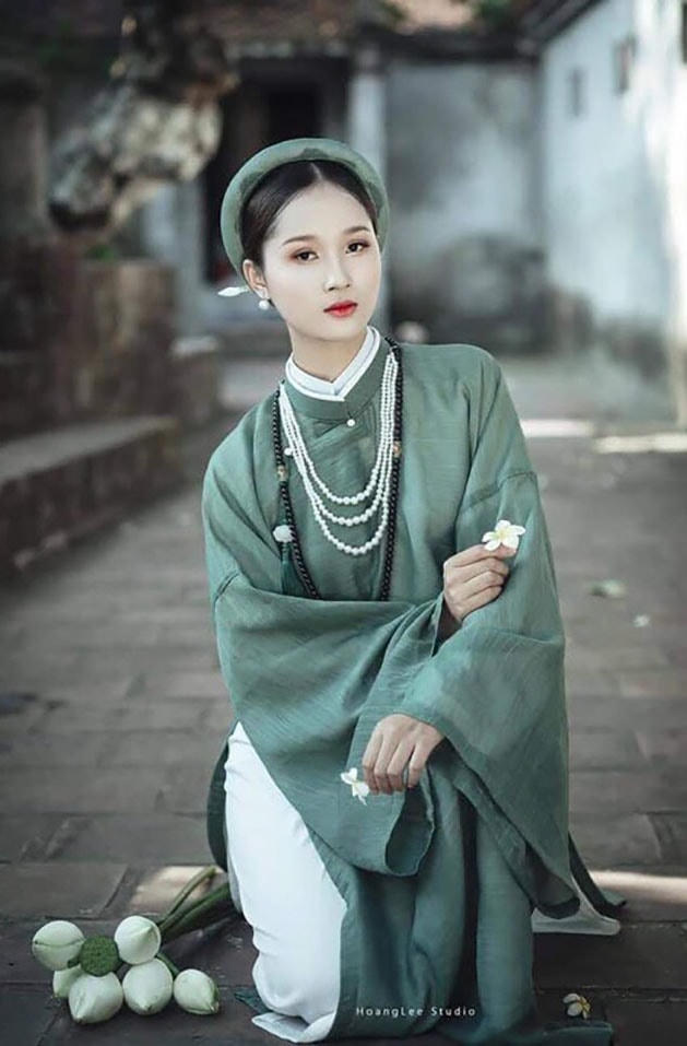 Áo Tấc dành cho nữ giới.  