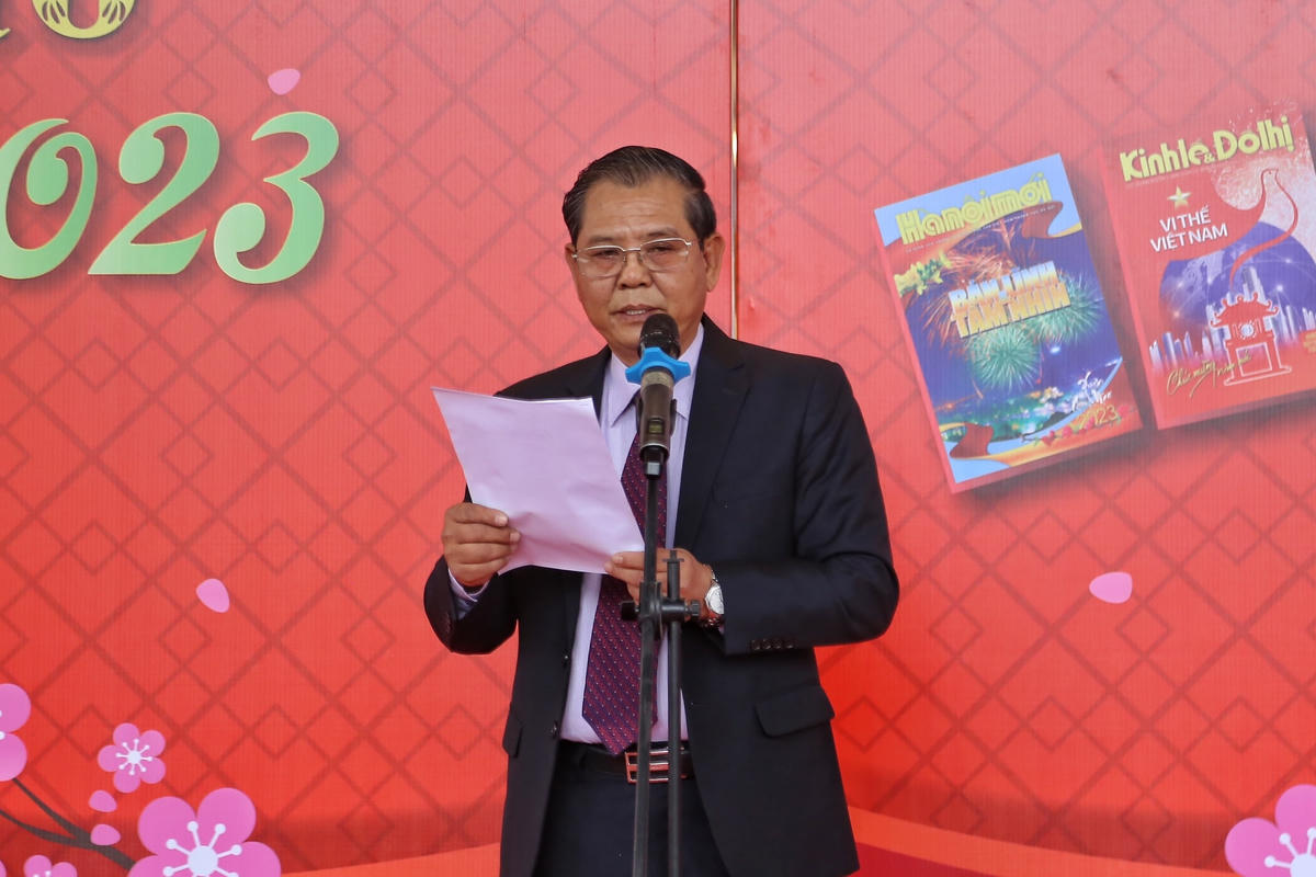 Ông Tô Quang Phán, Ủy viên Ban Thường vụ Hội Nhà báo Việt Nam, Chủ tịch Hội Nhà báo thành phố Hà Nội, Tổng Biên tập Tạp chí Công dân và Khuyến học.