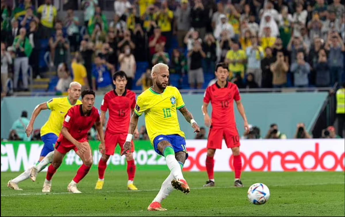 Ngôi sao người Brazil trở lại thi đấu trước Hàn Quốc, ghi một quả phạt đền trong chiến thắng 4-1. Ảnh: Getty.