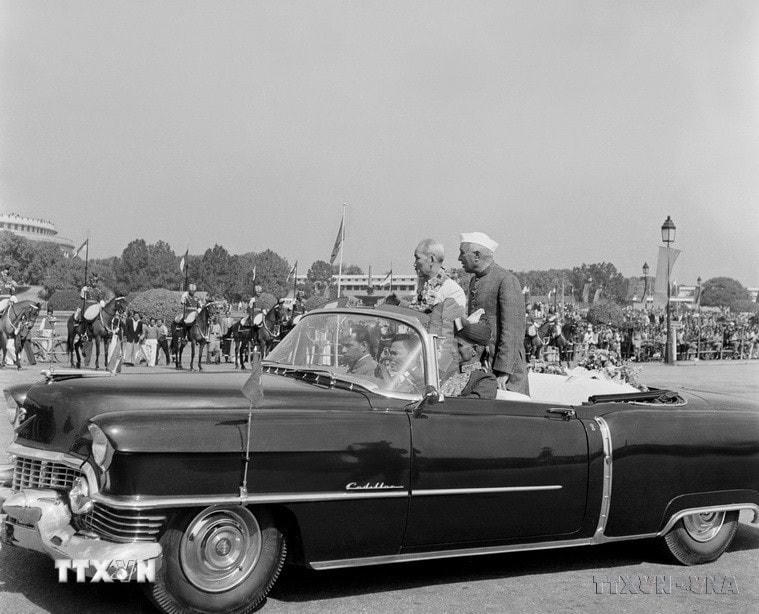 Nhân dân Thủ đô New Delhi nồng nhiệt chào mừng Chủ tịch Hồ Chí Minh thăm hữu nghị Ấn Độ (5– 14/2/1958). (Ảnh: TTXVN)