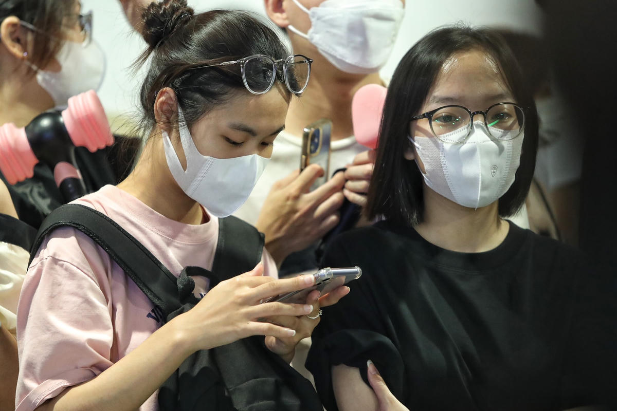 Nhóm BlackPink có mặt tại sân bay Nội Bài