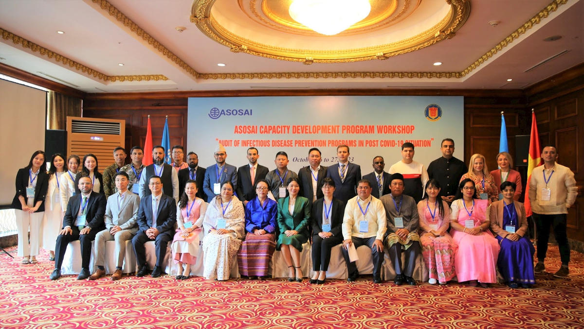 Các đại biểu, giảng viên, chuyên gia cùng toàn thể học viên chụp ảnh lưu niệm. Ảnh: T.HÀ