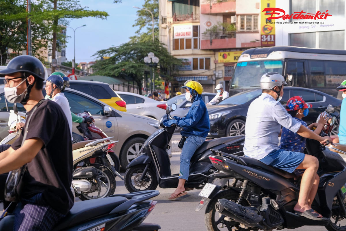  Xung đột giao thông diễn ra tại nút giao này khá nghiêm trọng.
