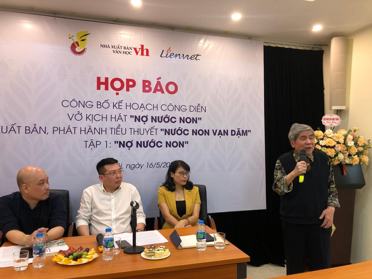 Công bố ra mắt vở sân khấu và tiểu thuyết “Nợ nước non”.