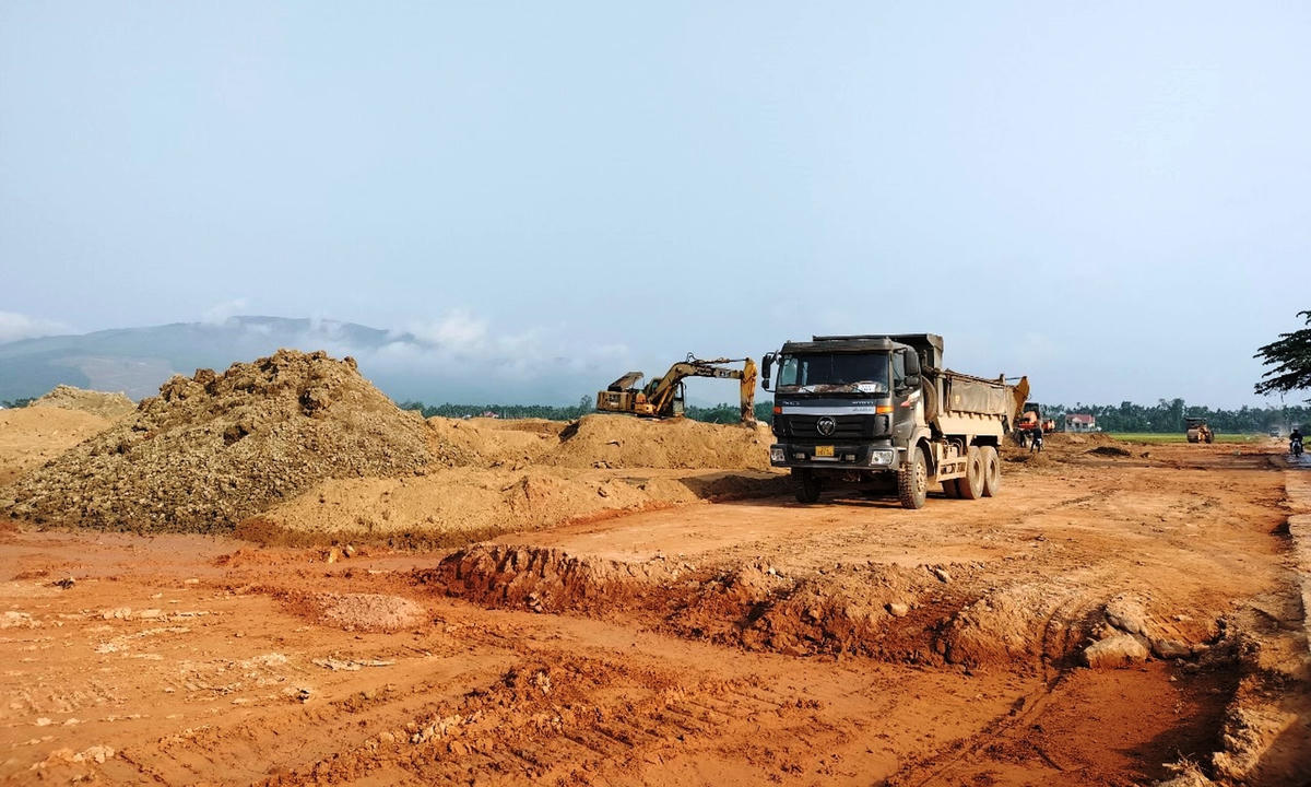 Triển khai xây dựng khu tái định cư cho người dân ở huyện Nghĩa Hành.